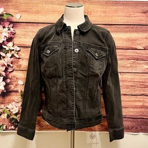 NWT Style & Co Black Denim Jacket Medium Fitted Stretch Classic Trucker